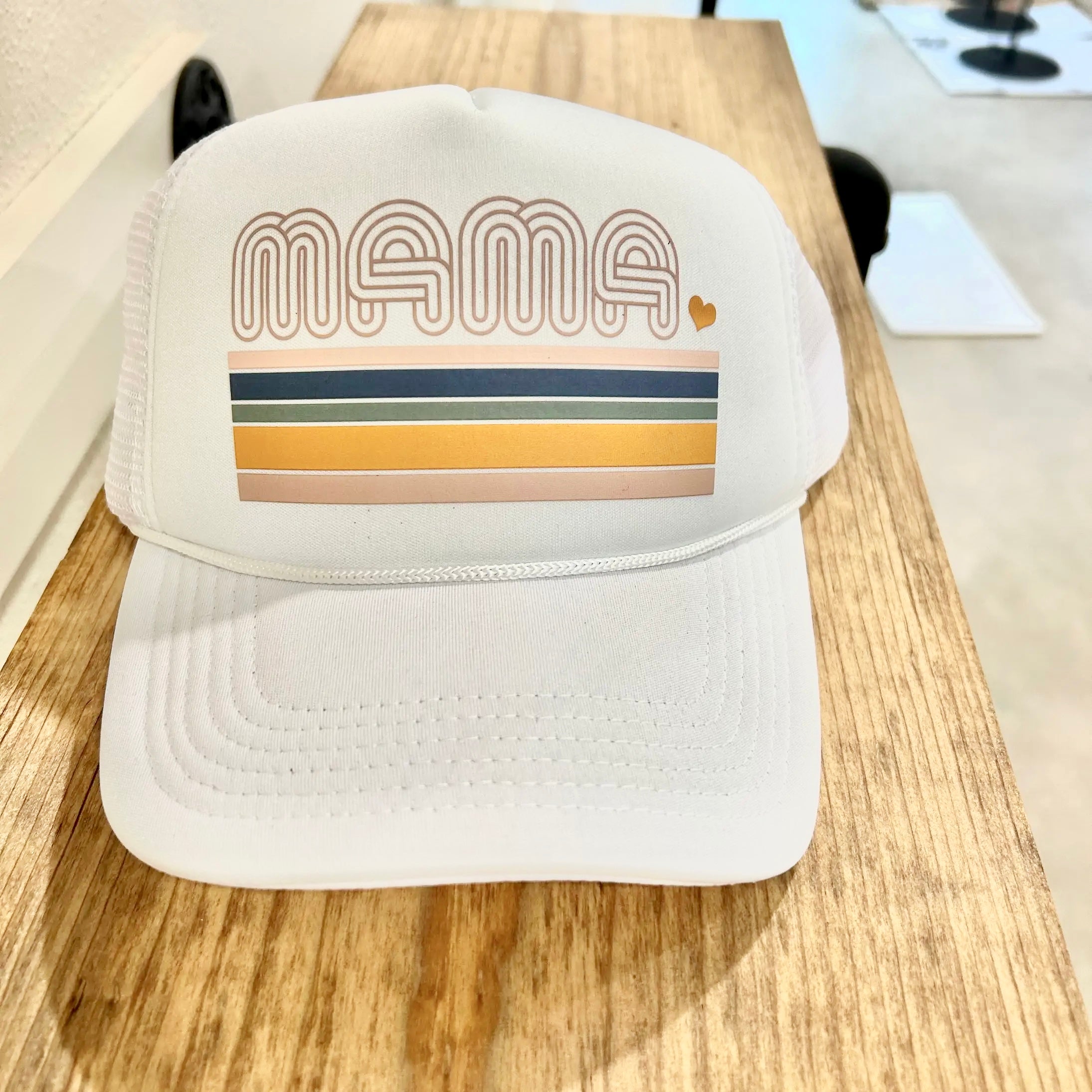 MAMA RETRO STRIPED TRUCKER HAT